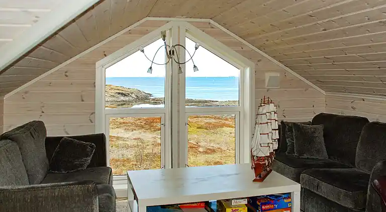 Holiday home in Nordøyvågen