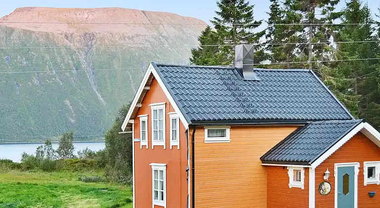 Holiday home in Flesnes