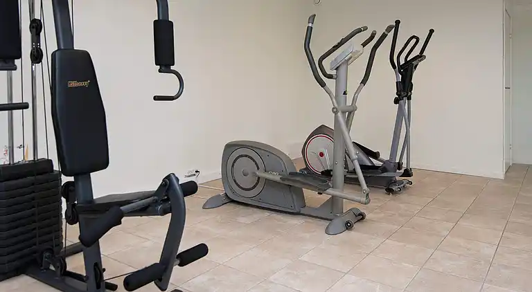 2 room,ground/1 st floor