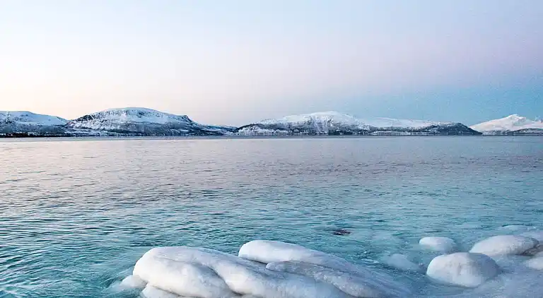 Holiday home in Sør-Lenangen
