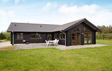 Sommerhus ved Nr Lyngby Strand