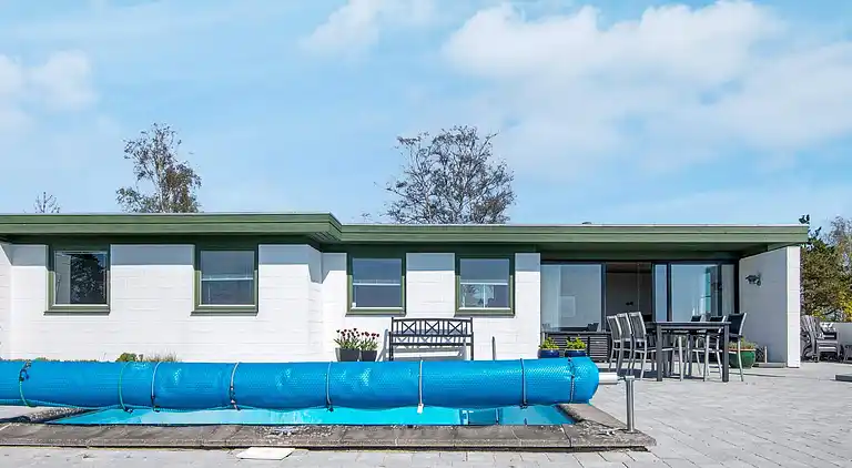 Sommerhus ved Øer Strand