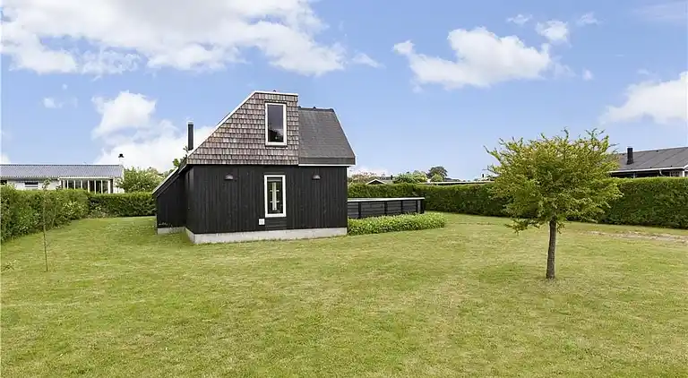 Holiday home in Følle Strand