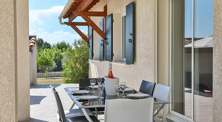 Villa in Sainte-Cécile-les-Vignes