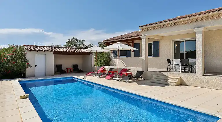 Villa in Sainte-Cécile-les-Vignes