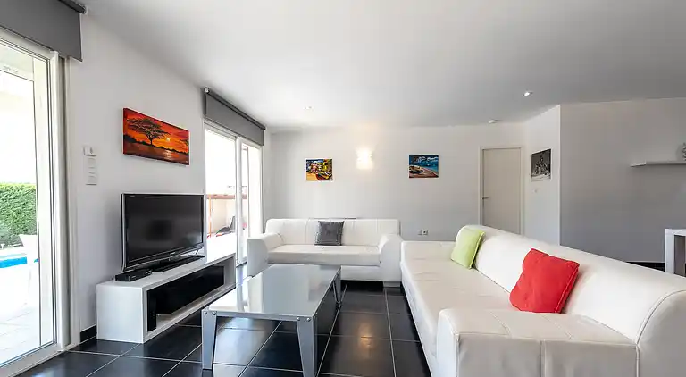 Villa in Sainte-Cécile-les-Vignes