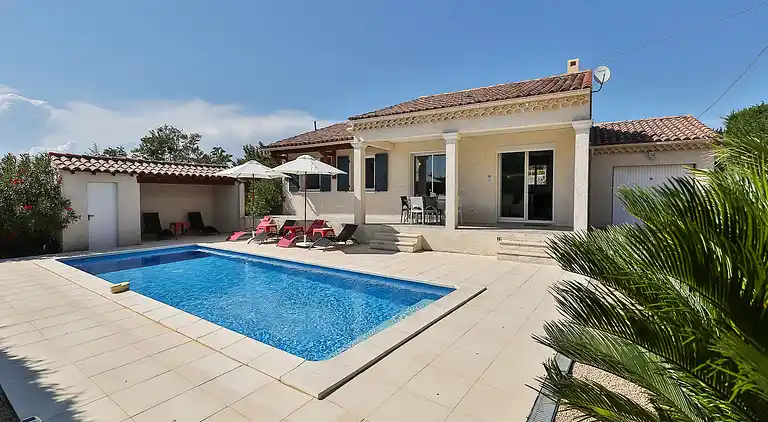 Villa in Sainte-Cécile-les-Vignes