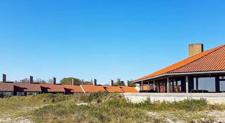 3 room,w/partially seaview