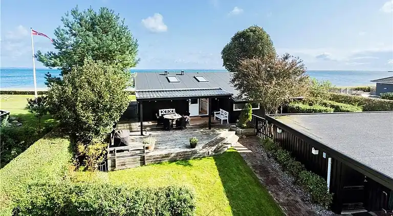 Sommerhus ved Ajstrup Strand