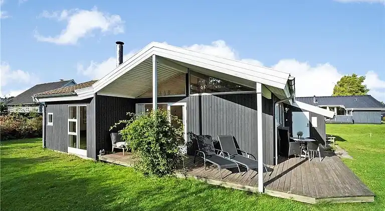 Sommerhus ved Pøt Strandby