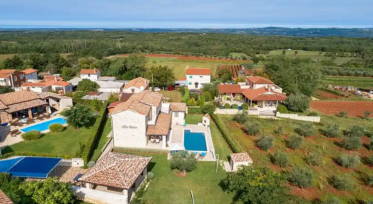 Sommerhus i Baldaši