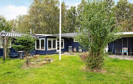 Holiday home in Hummingen Strand