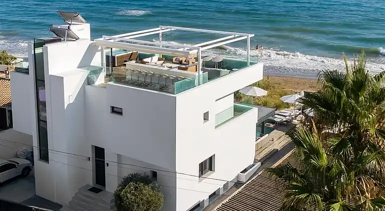 BREATH TAKING FRONT LINE BEACH VILLA