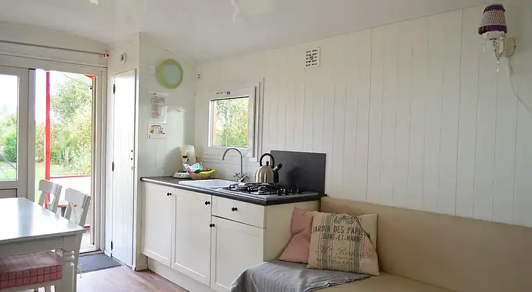 Mobile home in South Holland