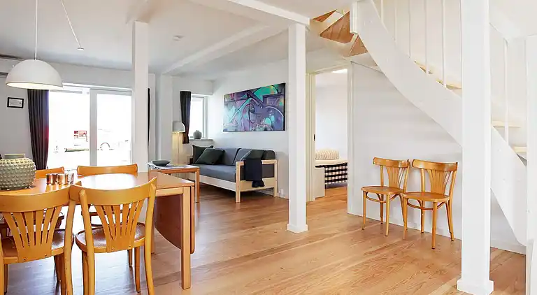 4 vær.lejl.,2 plan,fjordudsigt,PLUS