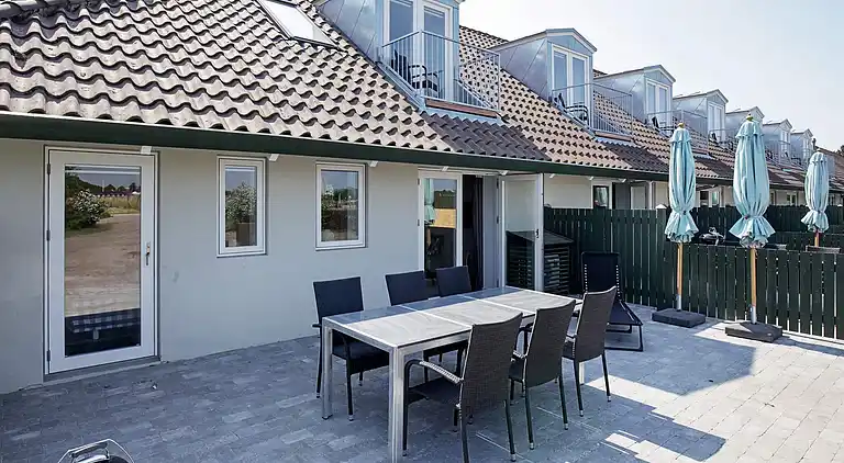 4 vær.lejl.,2 plan,fjordudsigt,PLUS