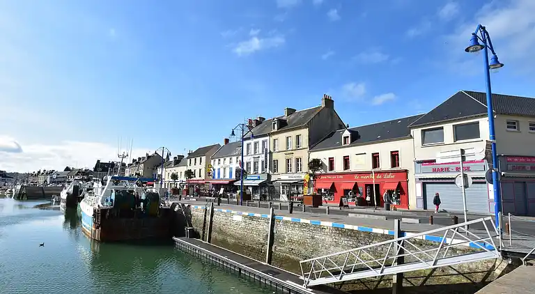 Semesterbostad i Port-en-Bessin-Huppain