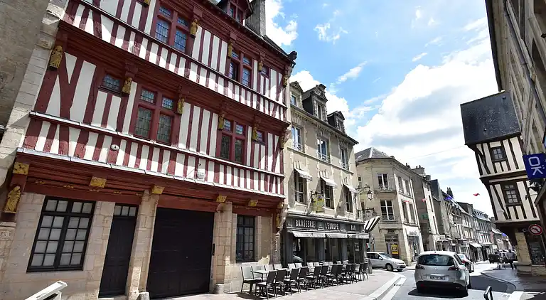 Semesterbostad i Port-en-Bessin-Huppain