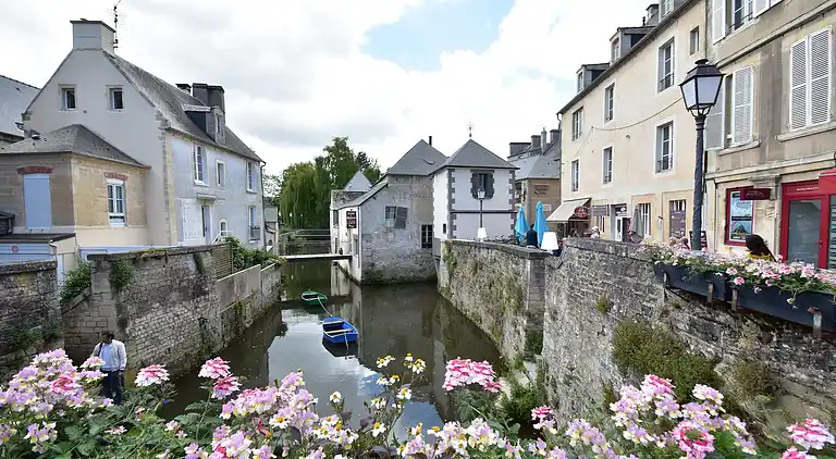 Semesterbostad i Port-en-Bessin-Huppain