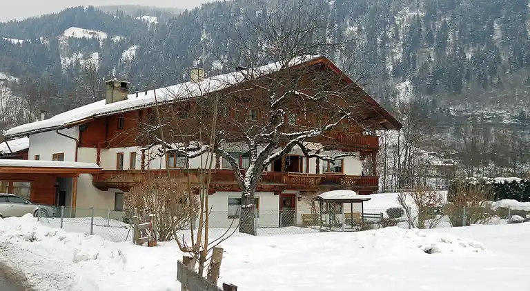 Ferielejlighed i Uderns