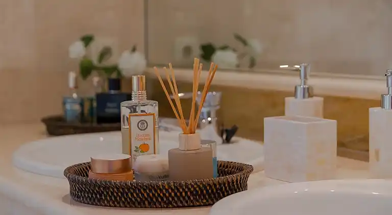 SUPERB FRONT LINE LOCATION - HEATED POOL