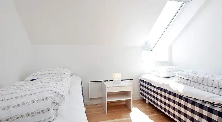 3 vær.lejl.,2 plan,fjordudsigt,PLUS