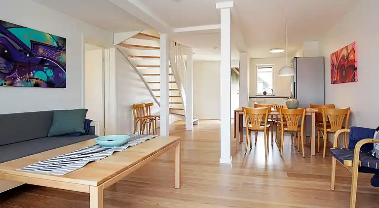 4 vær.lejl.,2 plan,fjordudsigt,PLUS