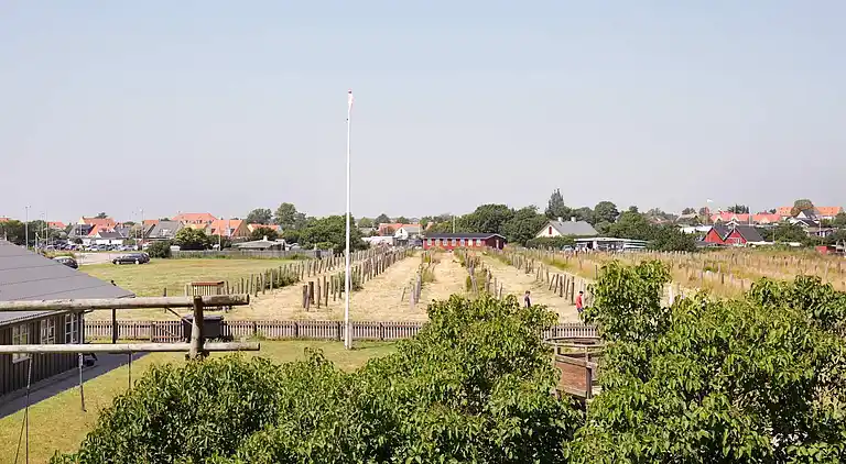 3 vær.lejl.,2 plan,fjordudsigt,PLUS