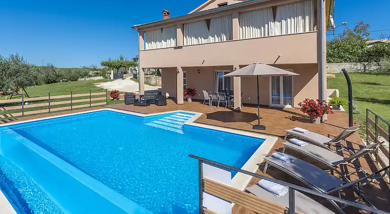 Gårdhus i Radetići