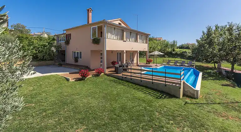 Gårdhus i Radetići