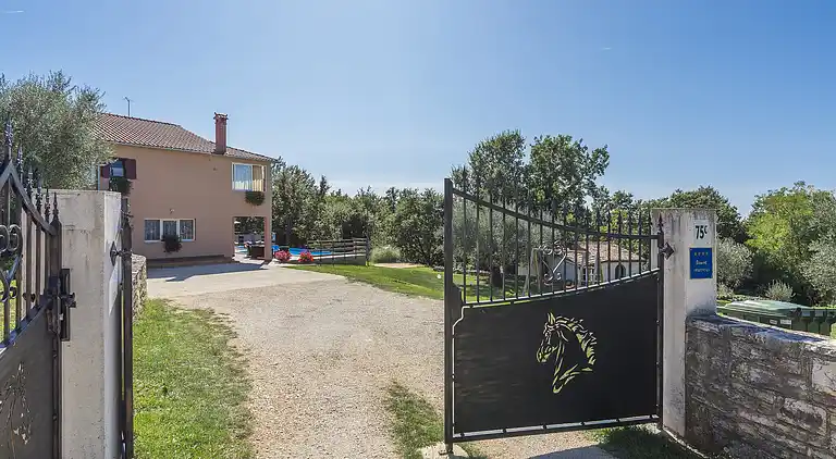 Gårdhus i Radetići