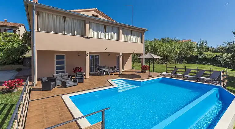 Gårdhus i Radetići