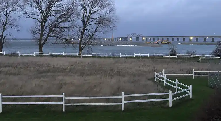 Country Estate with ocean view and 32 beds