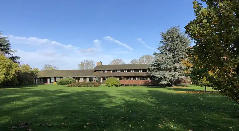 Country Estate with ocean view and 32 beds
