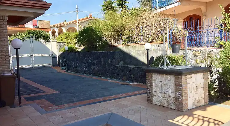 Studio Apartment PP2 - ETNA ROYAL VIEW