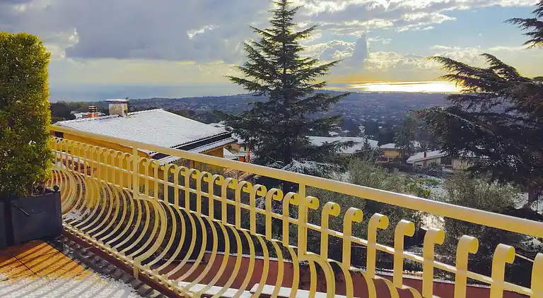 Studio Apartment PP2 - ETNA ROYAL VIEW