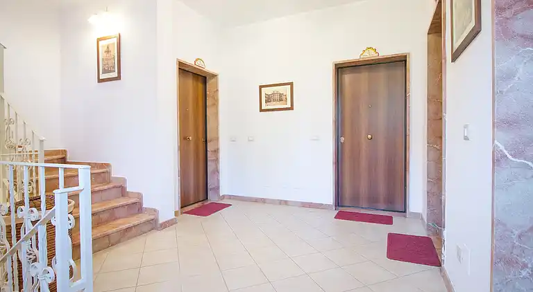 Studio Apartment PP2 - ETNA ROYAL VIEW