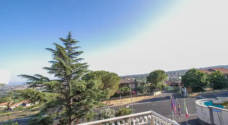 Studio Apartment PP2 - ETNA ROYAL VIEW