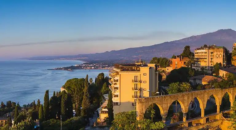 Studio Apartment PP2 - ETNA ROYAL VIEW