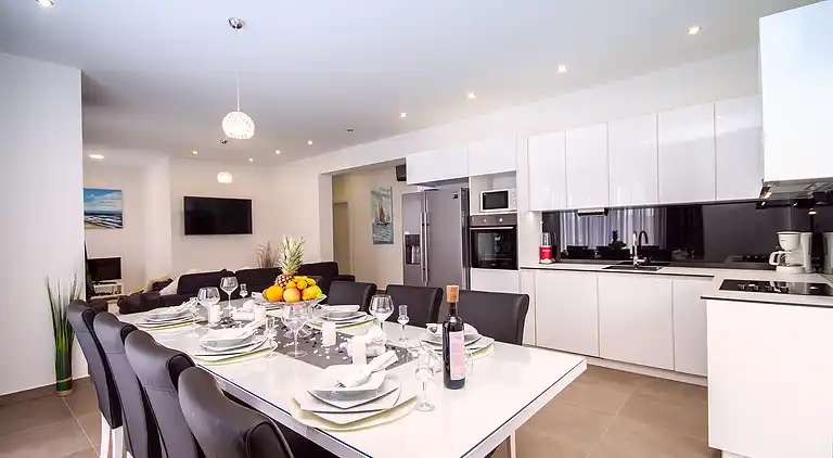 Villa Dasianda 90 m from the beach, private heated pool