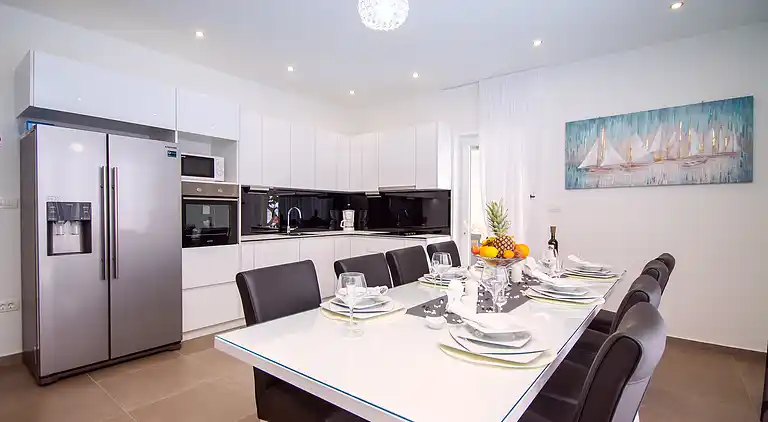 Villa Dasianda 90 m from the beach, private heated pool