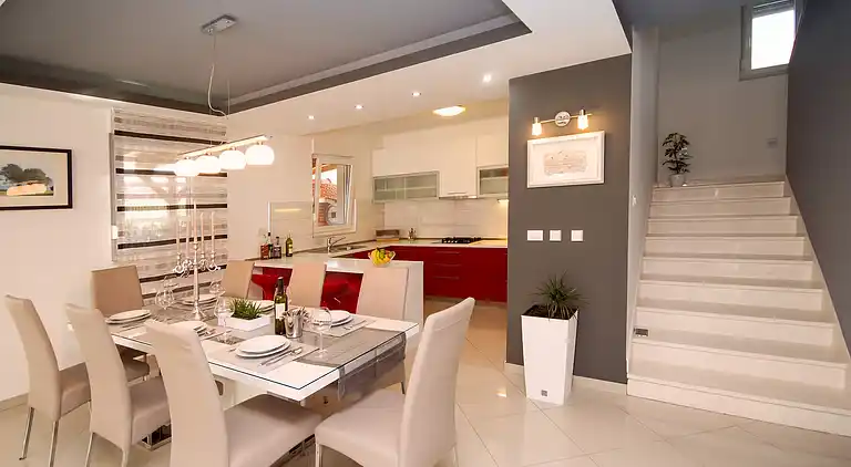 VILLA MILLA with private pool, jacuzzi, sauna, gym, max.8pax