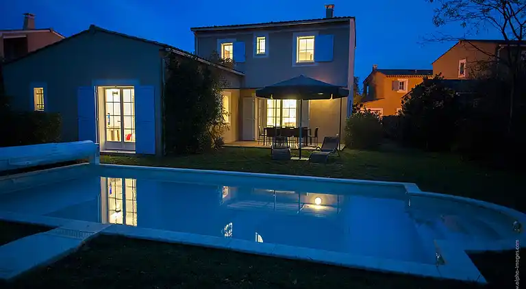 Holiday home in Saint-Saturnin-lès-Apt