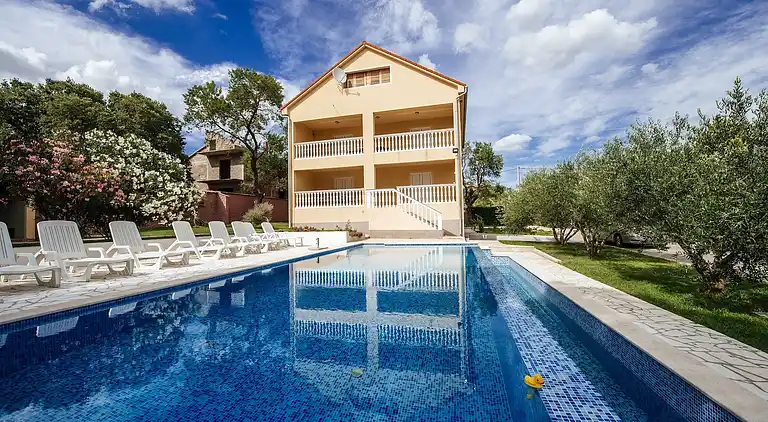 Holiday home in Polača