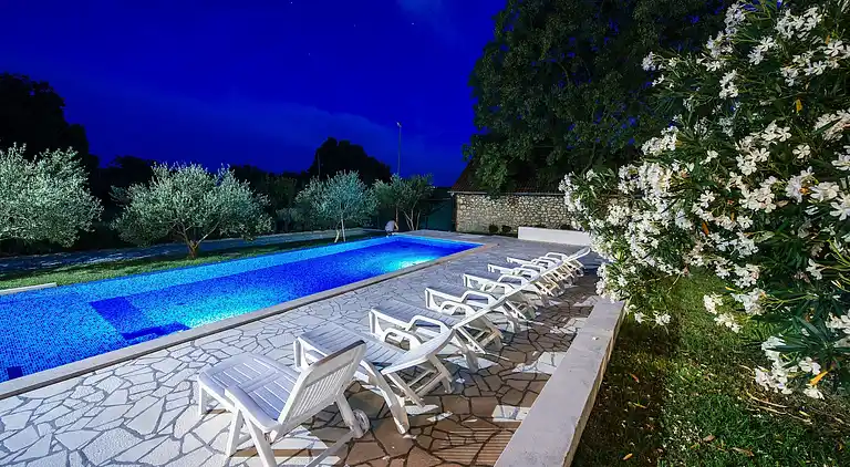 Holiday home in Polača