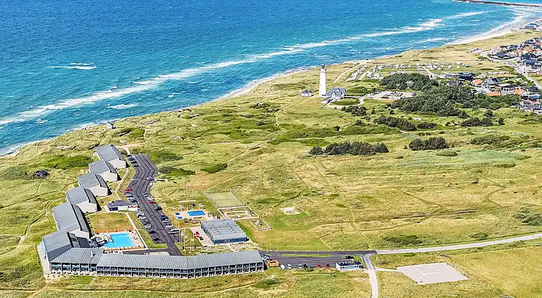 Hotellrom m/sengetøy,bakkeplan