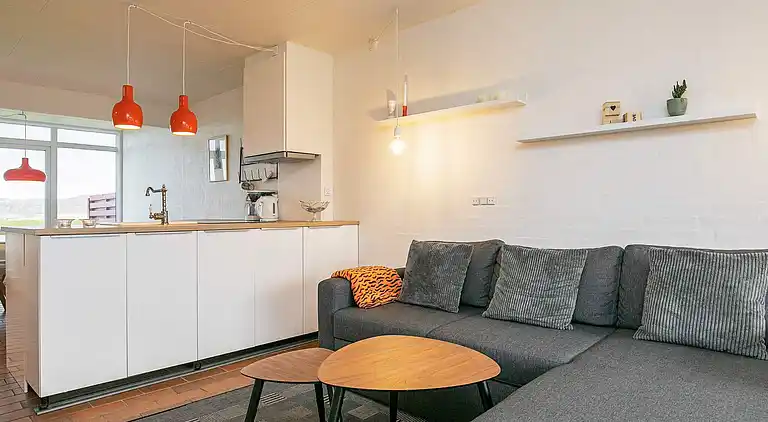 2½ vær. stuen/1.sal