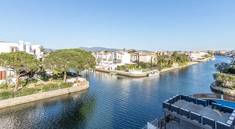 Apartment in Empuriabrava
