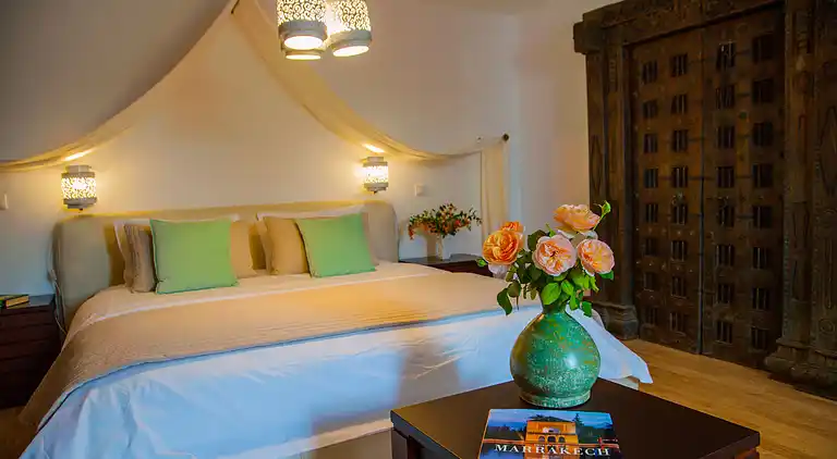 Villa Aphrodite with heated pool and exotic garden