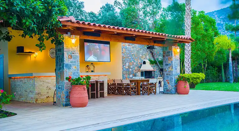 Villa Aphrodite with heated pool and exotic garden